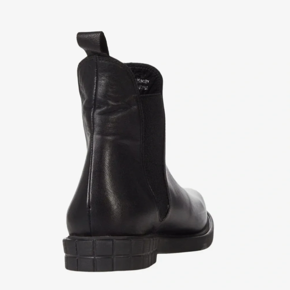 NWT Bueno Oak Amalfi Black Bootie - Size 37
